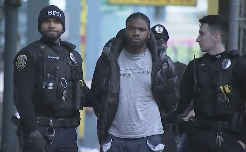 Thug allegedly stabs to death Macy's security guard — just minutes after guard caught him trying to steal hats and let him go