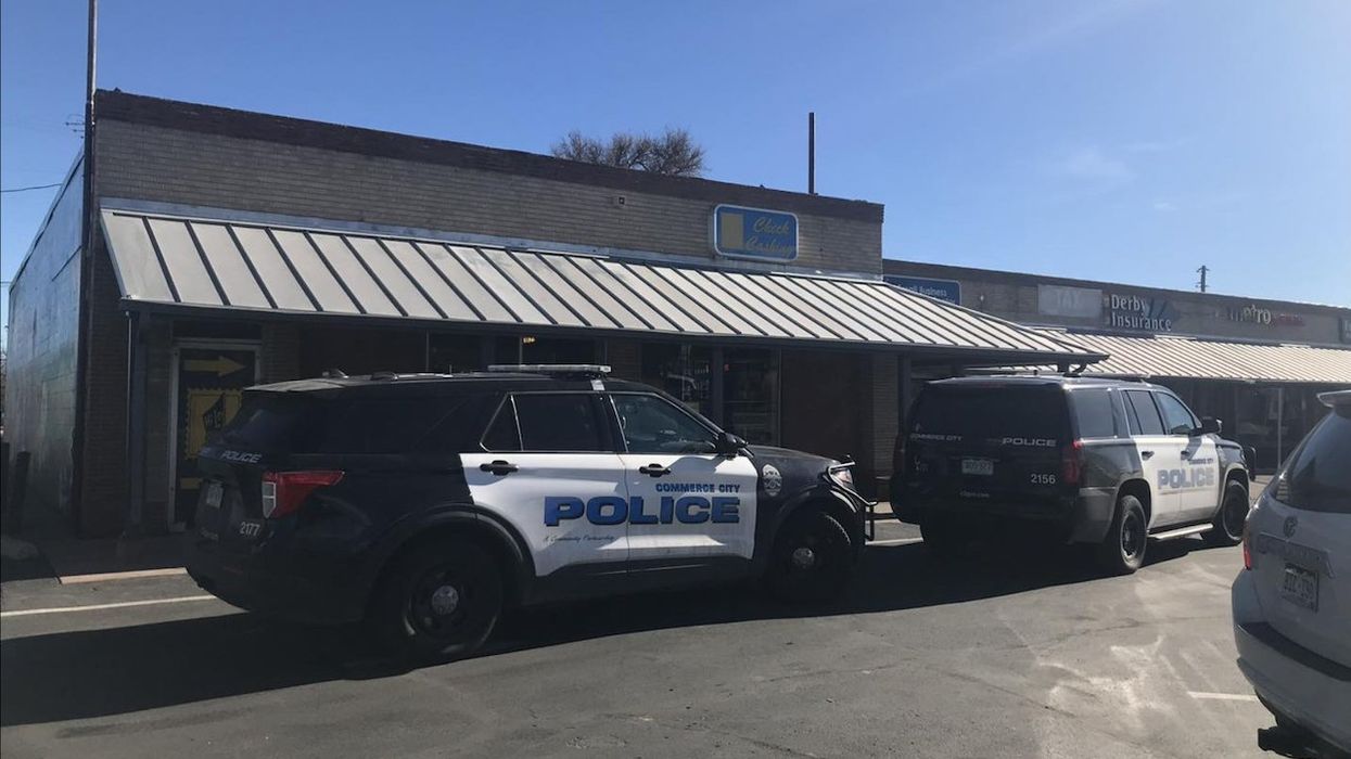 Armed robbers get hilarious surprise involving their getaway car in the middle of heist: 'What a plot twist'