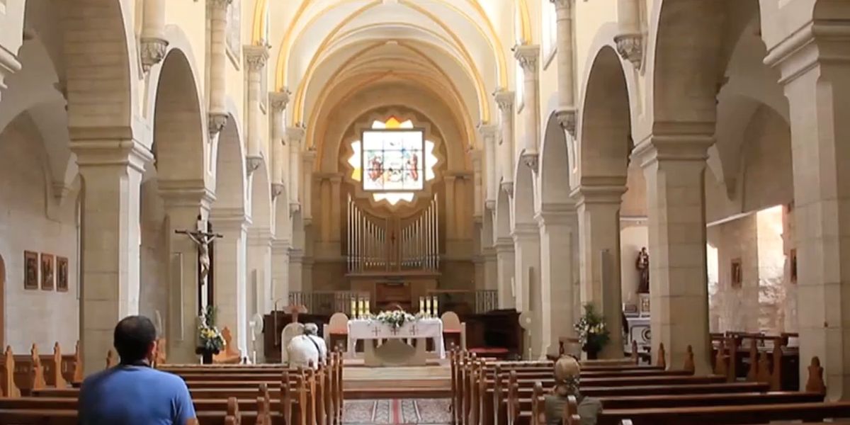 NextImg:Catholic women's college reverses decision to allow transgender students after public outrage | Blaze Media