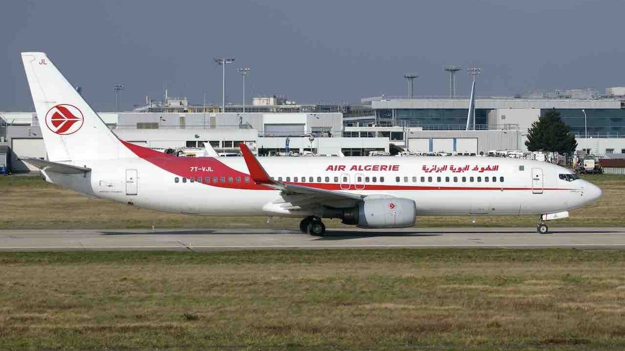 Stowaway apparently hides in plane's undercarriage bay for 2.5 hour flight to Paris