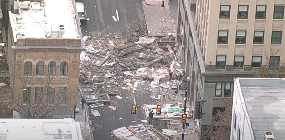 Massive explosion reported at downtown Fort Worth hotel‚ at least 11 injured