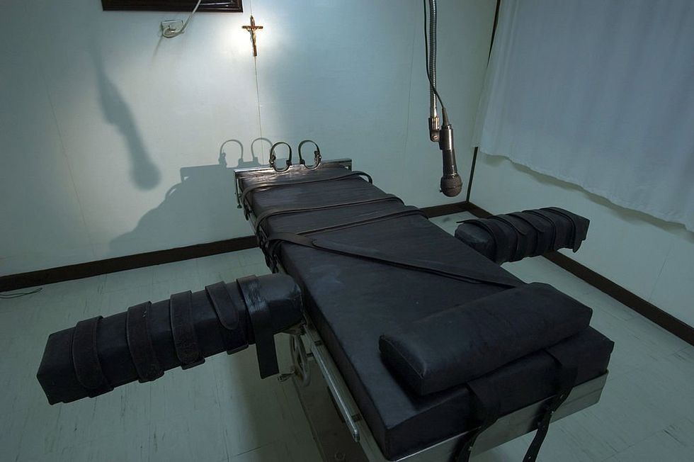 Alabama judge approves experimental execution method‚ says inmate 'not guaranteed a painless death'