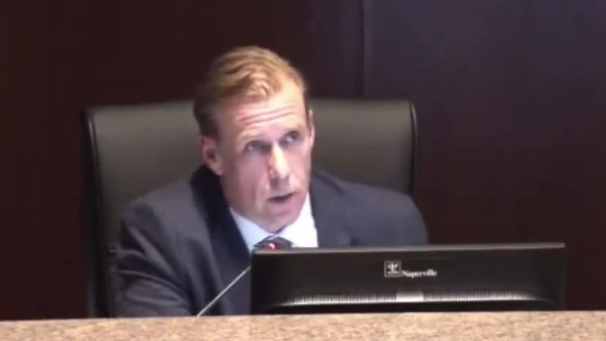 'Create a sign-up sheet': Chicago-area lawmaker calls on rich residents to open their homes to migrants