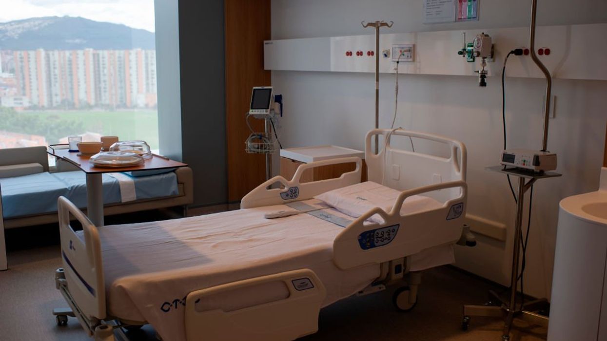 An unhinged illegal migrant who serially assaults female nurses in the Bronx is on the lam