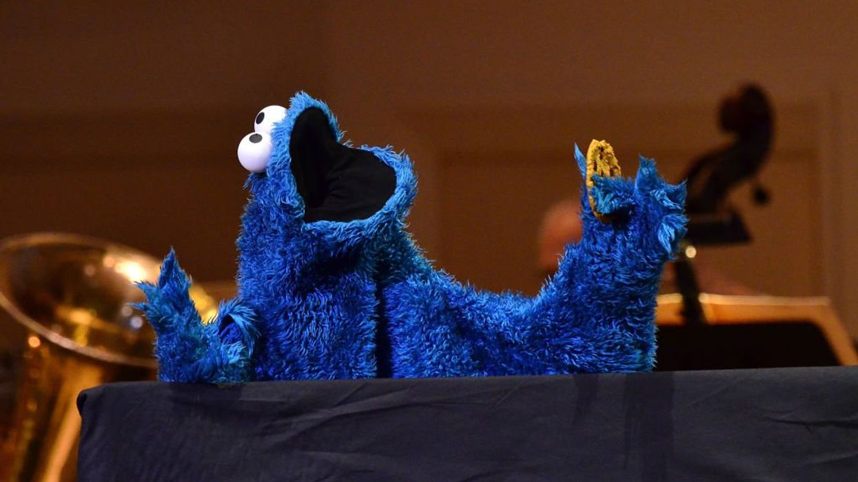 White House, Dems respond to Cookie Monster tweet complaining of shrinkflation
