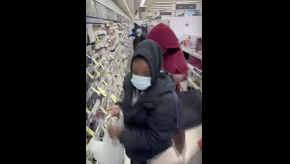 Easter Sunday looters take whatever they want from San Fran Walgreens with no resistance; cops arrive 4 hours later