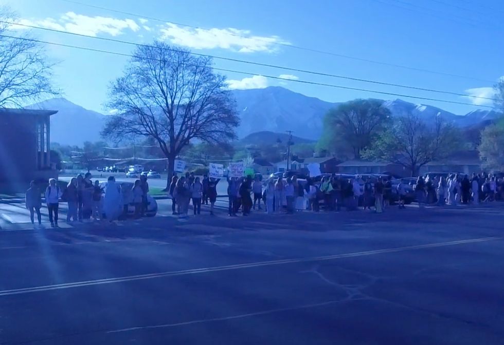 Utah students walk out to protest furries who allegedly scratch and bite them while school officials ignore complaints