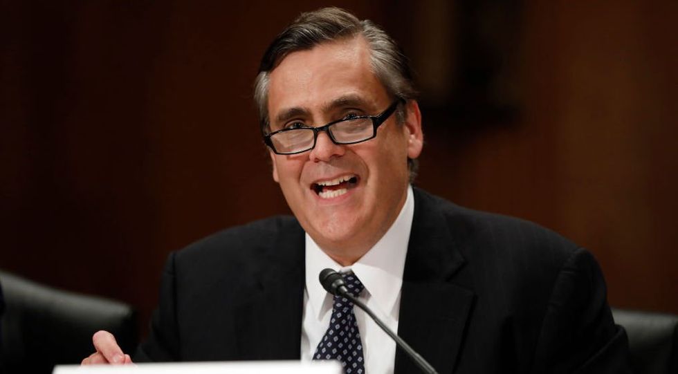 Turley points out the glaring issue with Trump hush money trial that may backfire on prosecutors: &apos;Pretty damaging&apos;