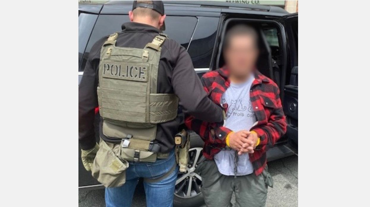 ICE 'erroneously' released Colombian murderer into US because of 'national bed space shortage': Report