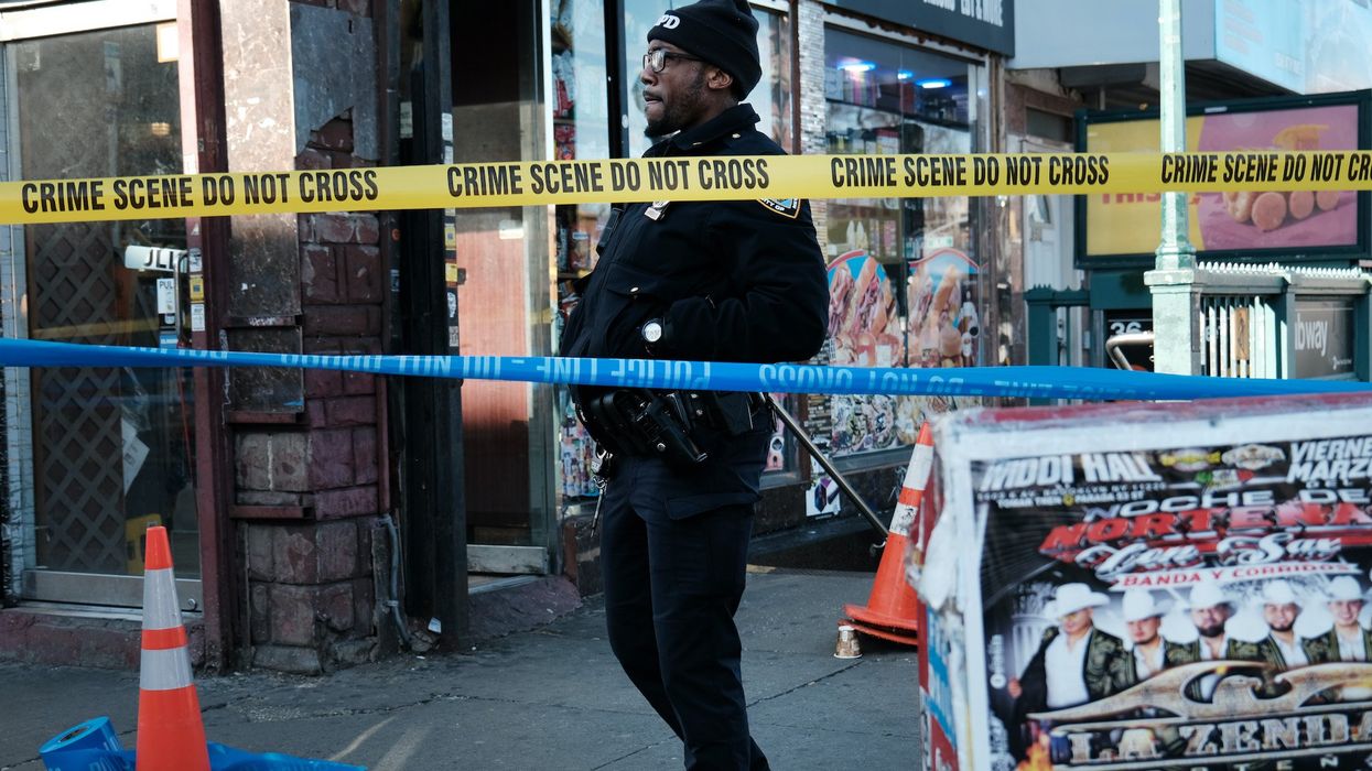 Liquor store owner shoots shoplifting suspect; NYC district attorney presses charges against owner