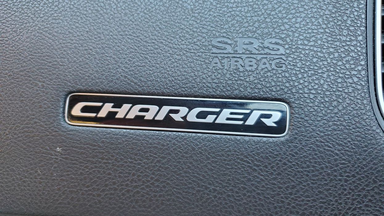 Instagram influencer wakes up Seattle residents with modified exhaust from racing Dodge Charger; officials fine him $83K