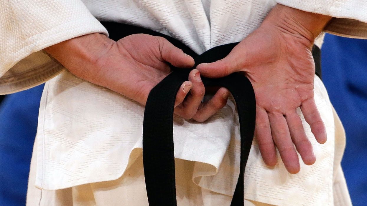 VIDEO: Teenager uses martial arts training to take down and choke out man he suspected of trying to steal his car