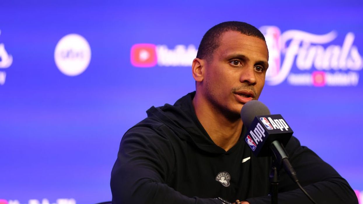 Reporter asks Boston Celtics coach race-baiting question, Joe Mazzulla shuts him down with one sentence about Christianity