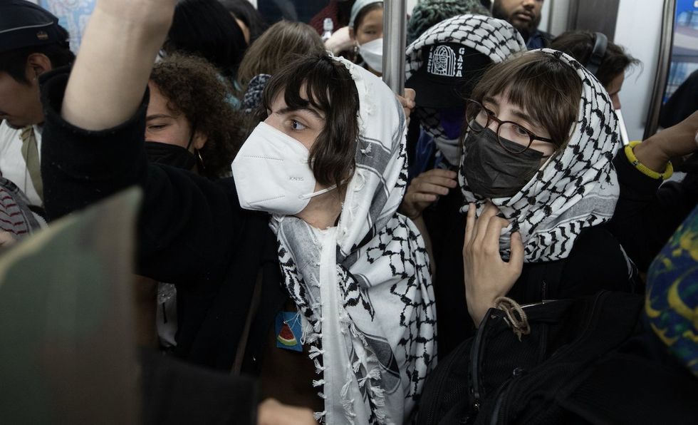 Pro-Palestinian protester on crowded NYC subway train orders Zionists to identify themselves