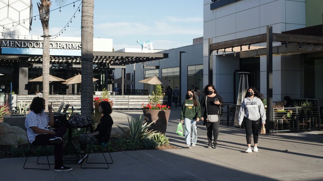 Man arrested for trying to snatch 5-year-old girl had tried to kidnap 6-year-old girl at the same California mall, police say