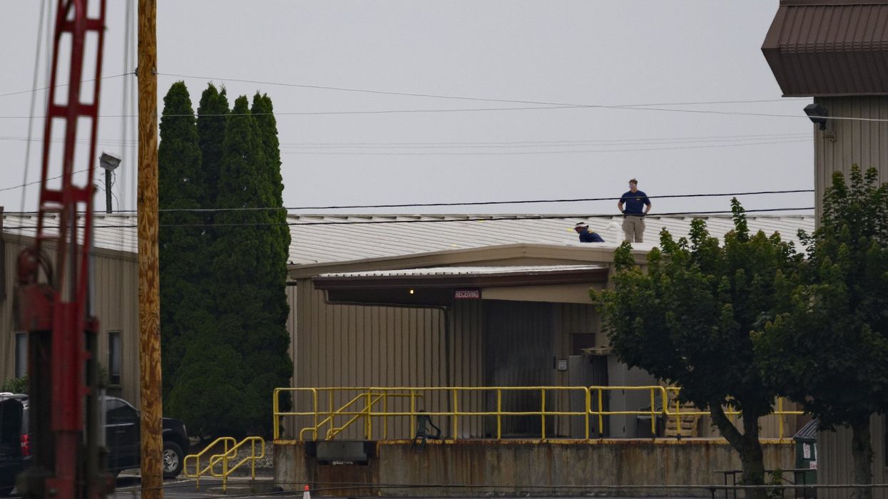 Nearly 30 mins before assassination attempt, officer spotted suspected shooter on roof and reported him, sources say