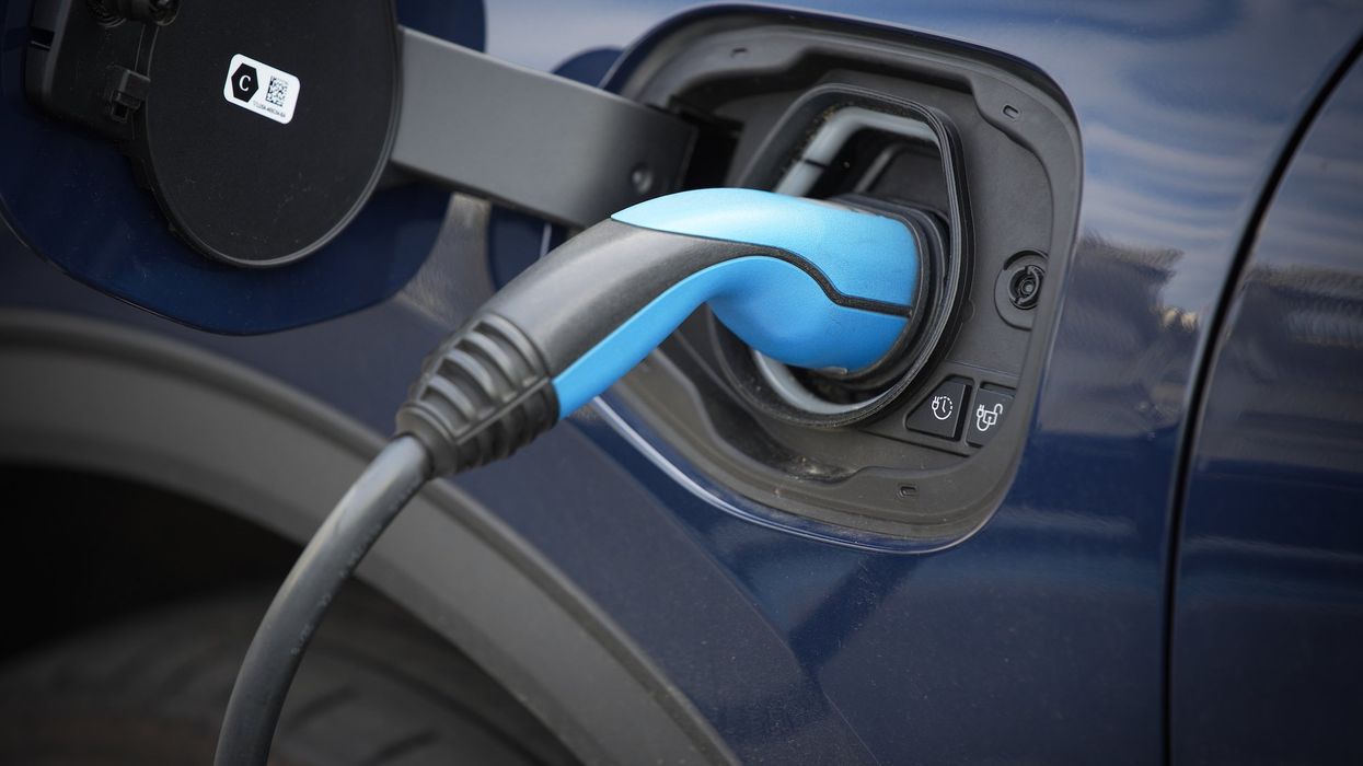 Security video captures alleged thief trying to steal EV charging cable from Nevada couple's driveway for copper wiring
