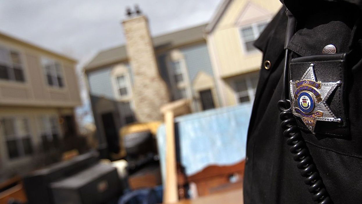 Venezuelan gang takes over Colorado apartment complex after police fail to address issue, owner says