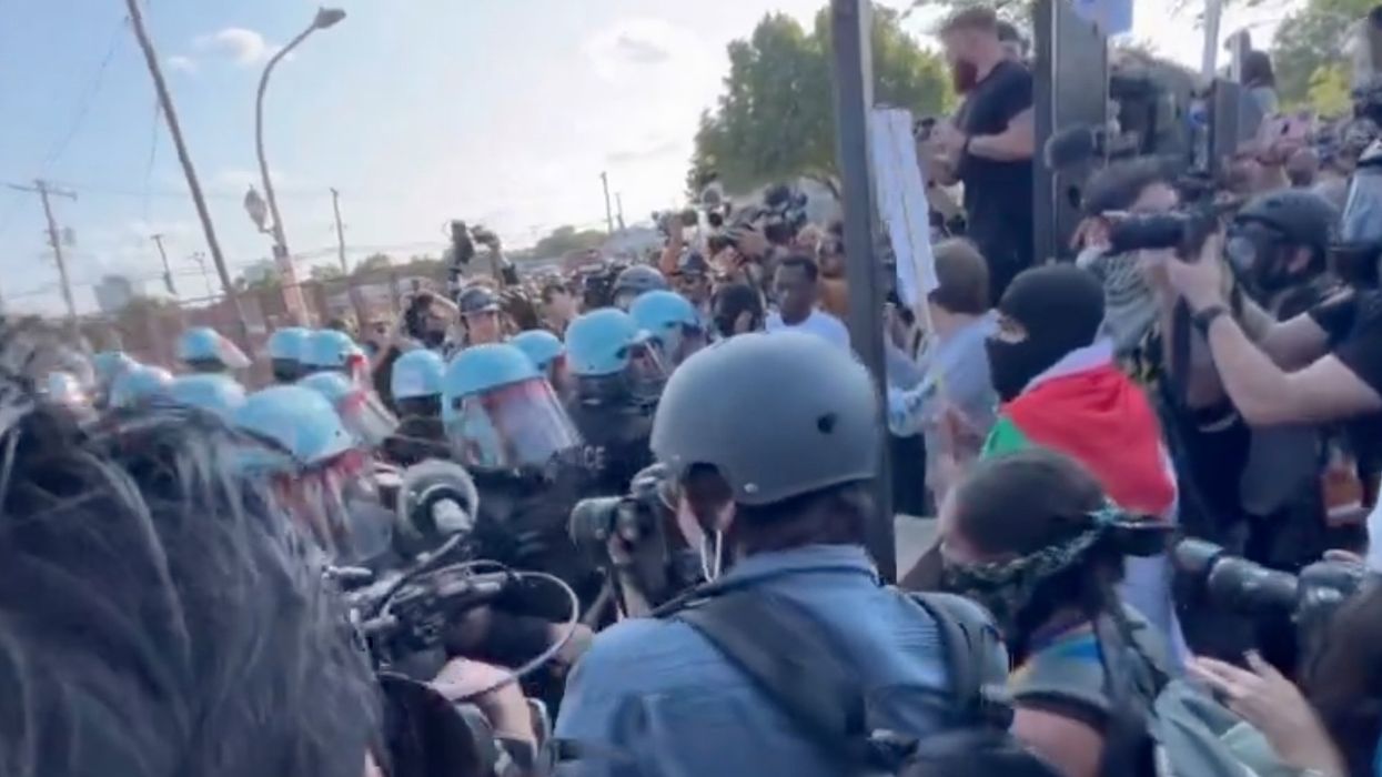 Video shows protesters break through barricade at Democratic National Convention; 4 arrested