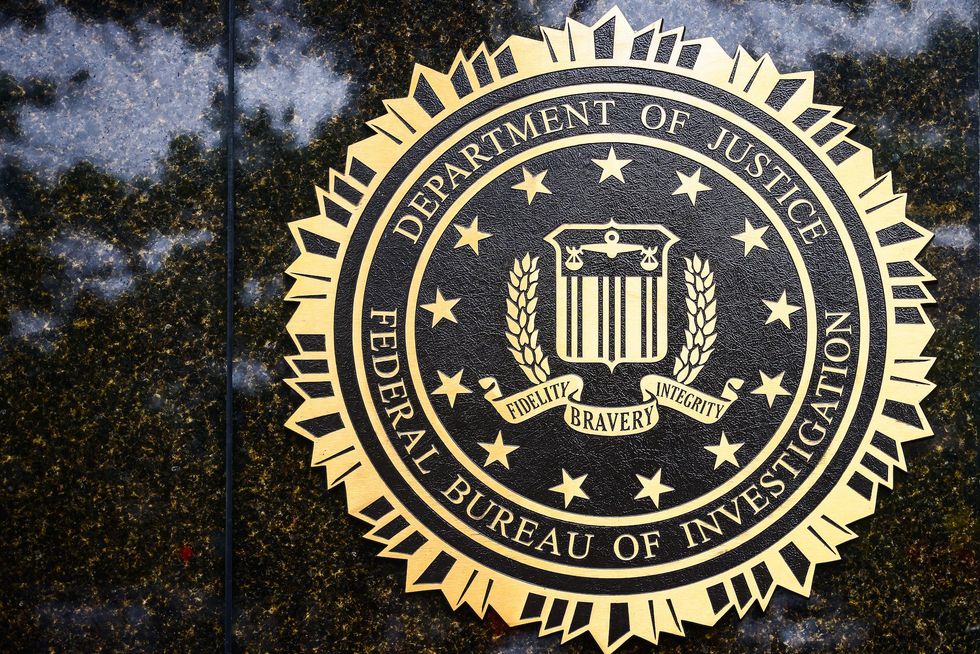 Plumber tried to hire hitman to kill his wife and 6 children in Alabama after series of arsons and abuse, FBI says
