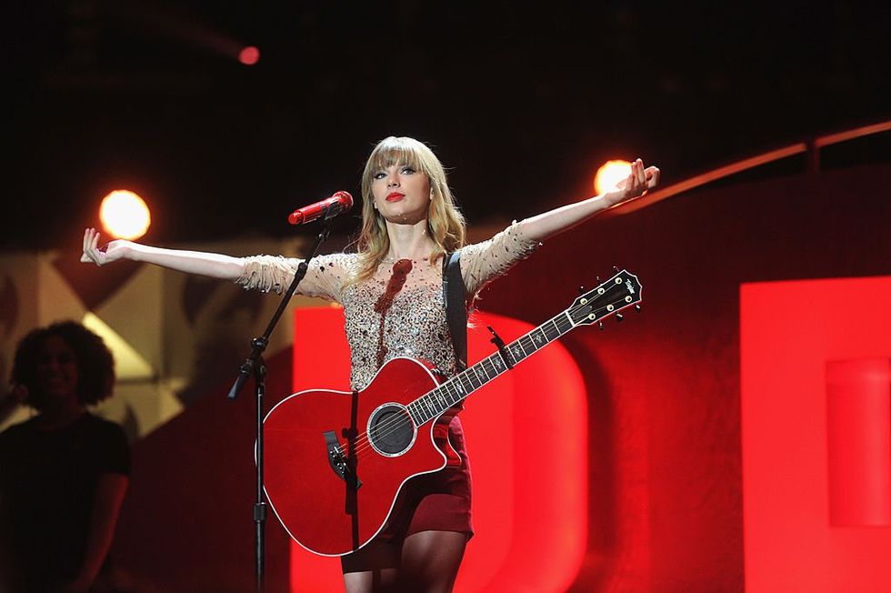 Boomer takes hammer to guitar with Taylor Swift autograph after dropping $4,000 on it as fellow Texans roar with approval