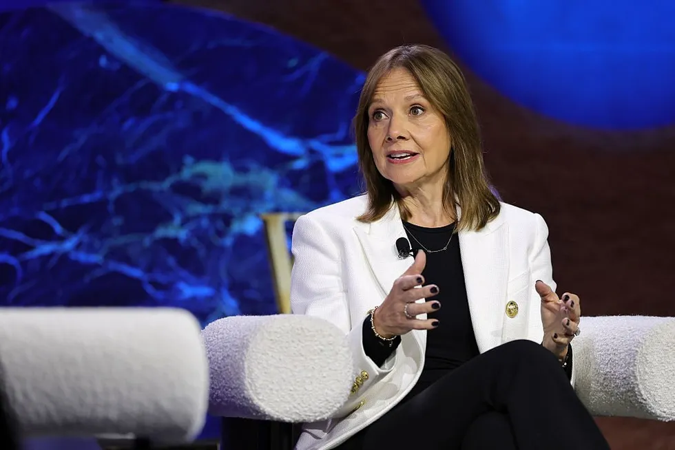 GM head touts EV-only future — while pouring $1 billion into gas engines