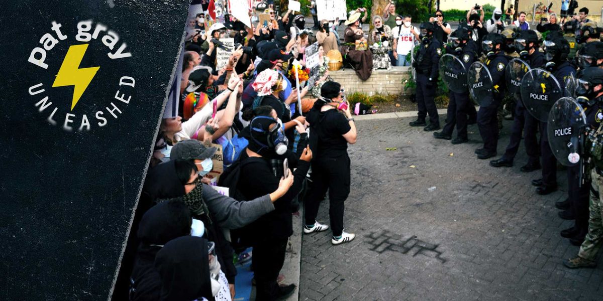 Weekend chaos in Portland: Anti-ICE protests turn violent Weekend chaos in Portland: Anti-ICE protests turn violent