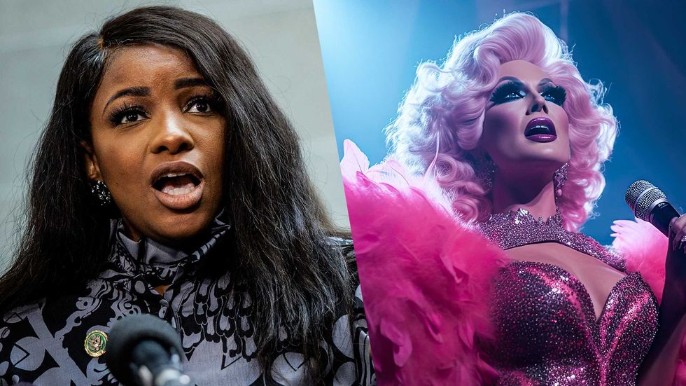 Jasmine Crockett bows down to transgenders by mocking MAGA women’s looks