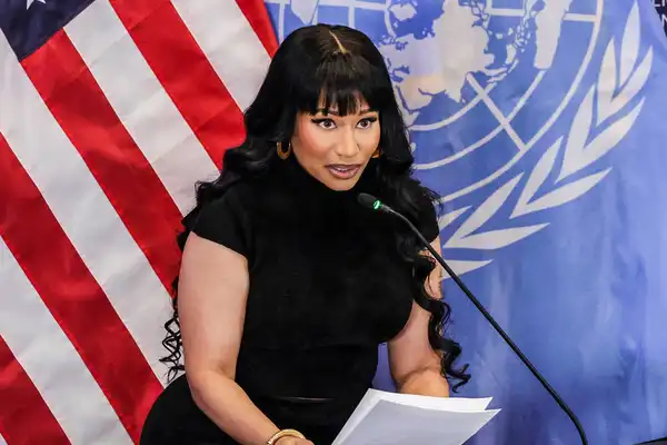 Nicki Minaj stuns Hollywood by praising Trump