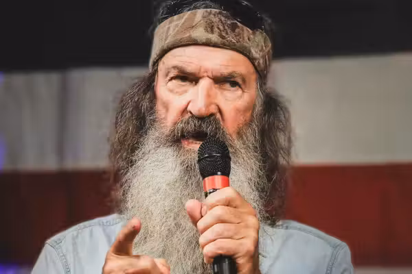 When is anger righteous? The Robertson brothers share Phil’s rule.