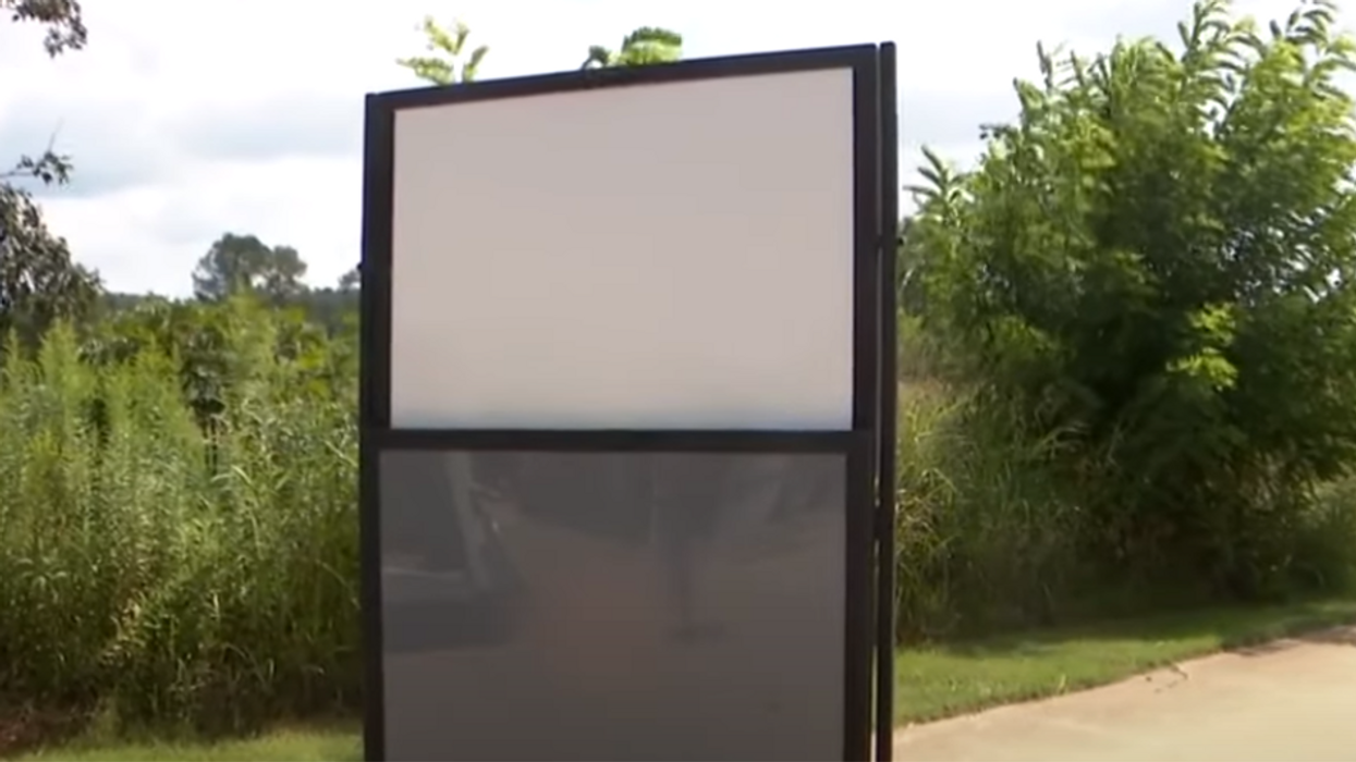 Tennessee school implements ballistic whiteboard that can make classroom entrance bulletproof