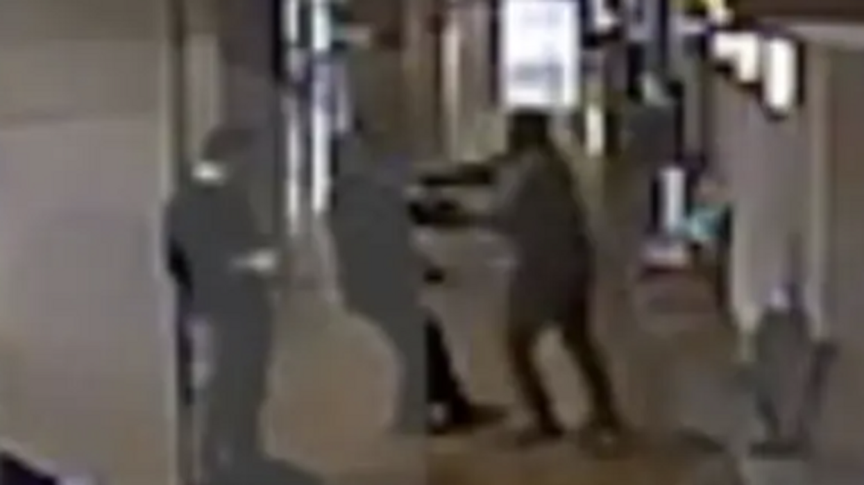 Video: Man pummels suspected child sex predator at Las Vegas courthouse