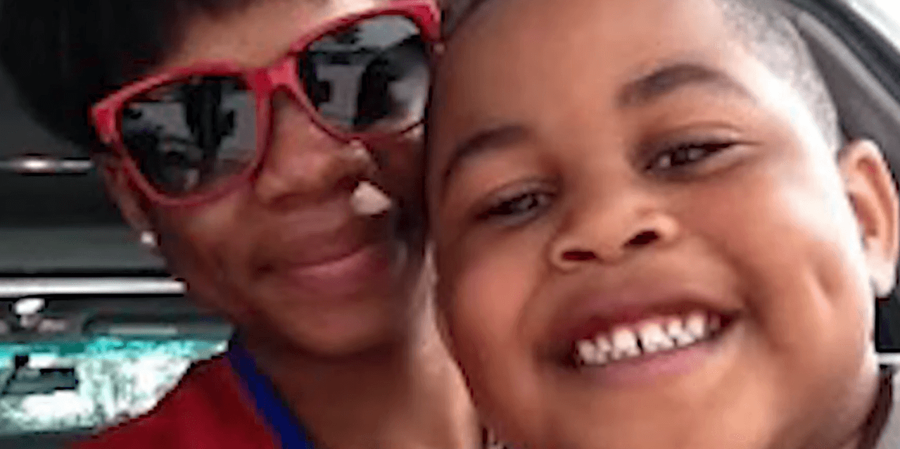 Mother suing American Airlines over son's heart attack death during flight, alleging defibrillator was faulty and crew unprepared - Vimarsana News