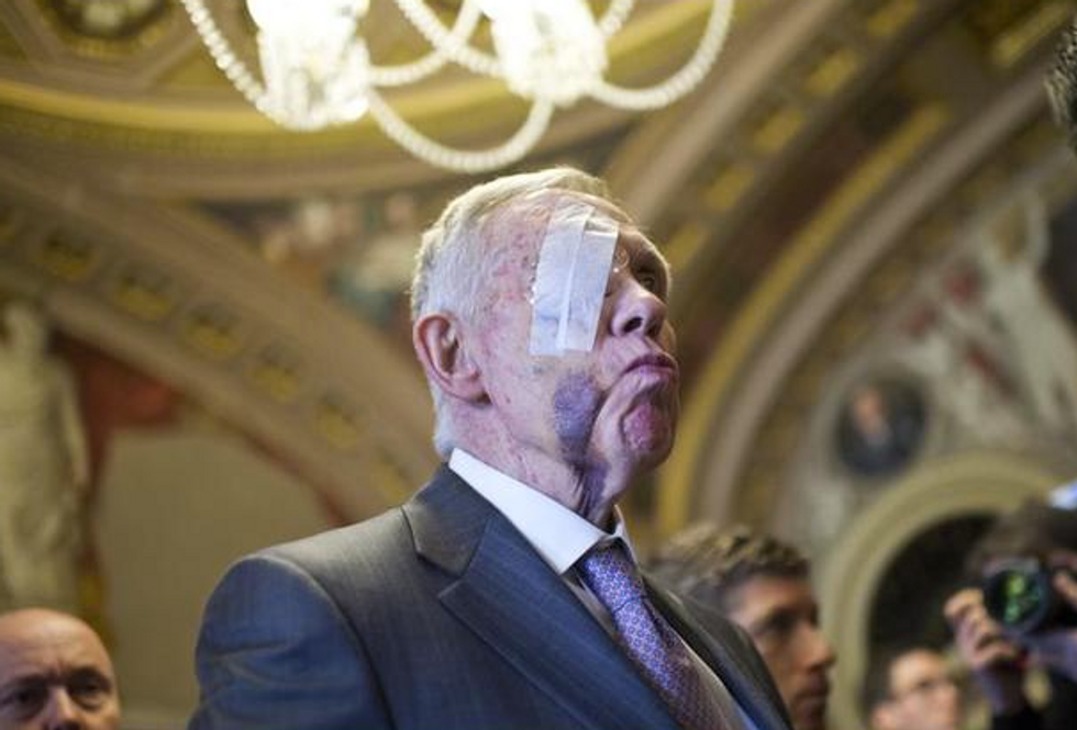Harry Reid will have surgery next week on his right eye