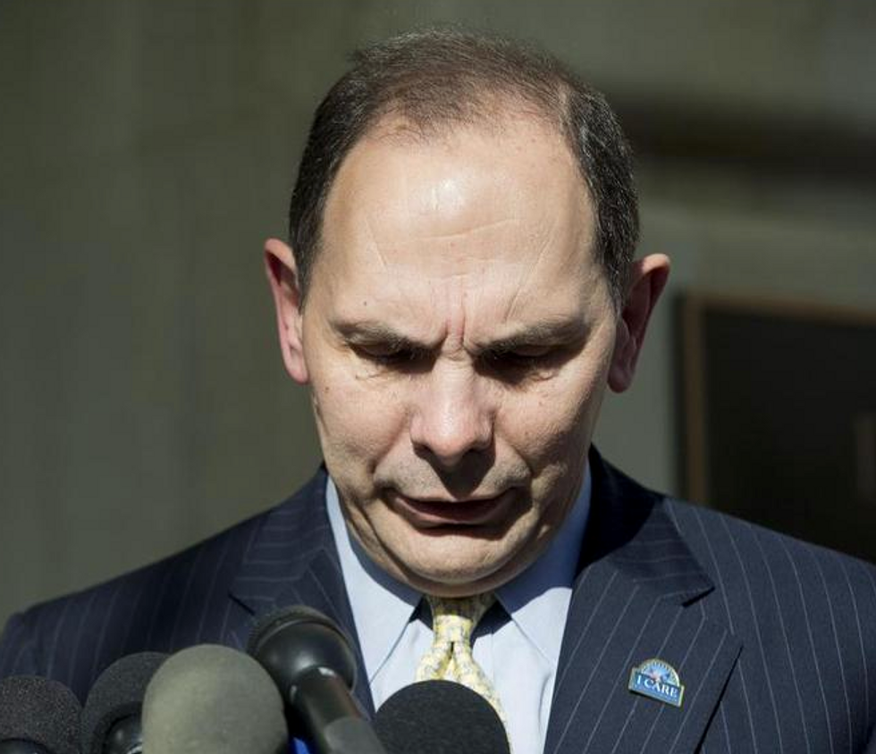 House Slaps VA With Vote to Strip Bonuses From Corrupt or Negligent Officials 