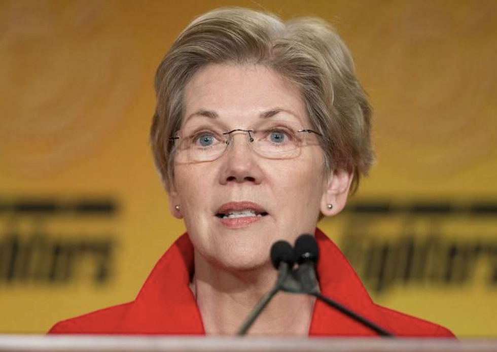 Dem Lawmakers in Early States Crank Up the Pressure for Elizabeth Warren for 2016