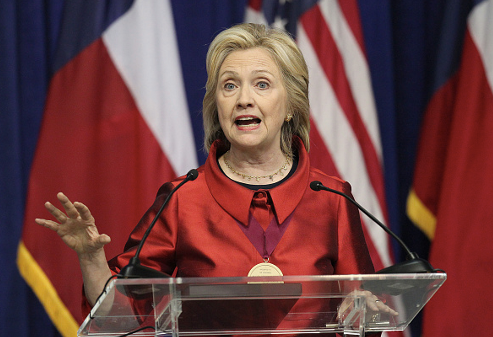 Experts Fear Messy Consequences if Hillary Clinton’s Automatic Voter Plan Is Enacted