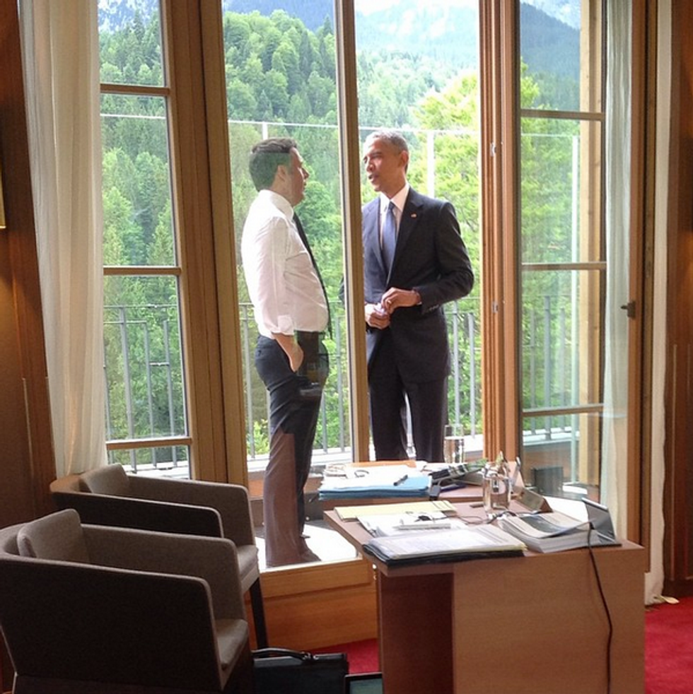 White House Says This Isn't a Picture of Obama Holding a Pack of Cigarettes