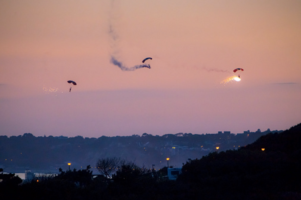 Teammate Saves Fellow Serviceman After Parachute Stunt Goes Awry 