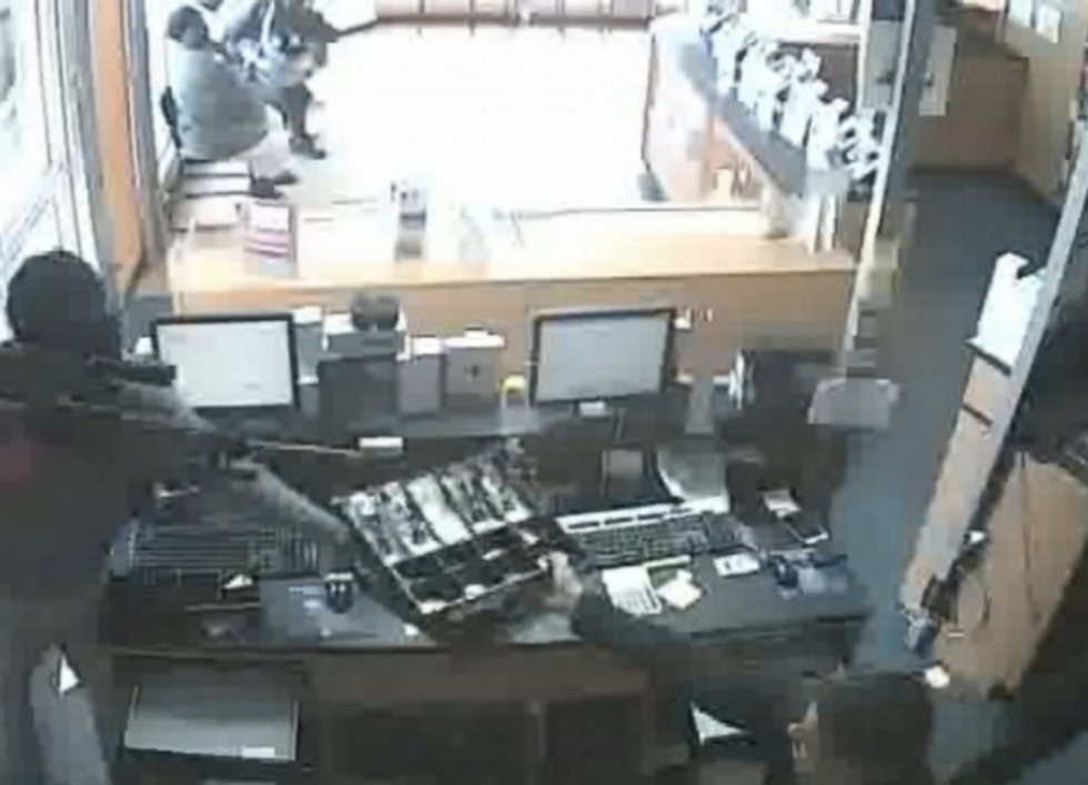 Dramatic Footage: Masked Men With Semi-Auto Rifle Rob Cellphone Store — and It Gets Worse Once You Notice What One of the Customers Is Holding