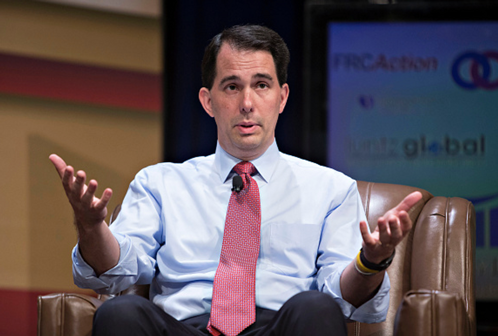 Scott Walker Joins Other 2016 GOP Contenders in Banning Abortion at 20 Weeks