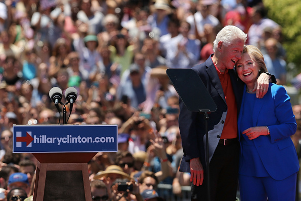 Here's How Much the Clintons Made in Just Seven Years