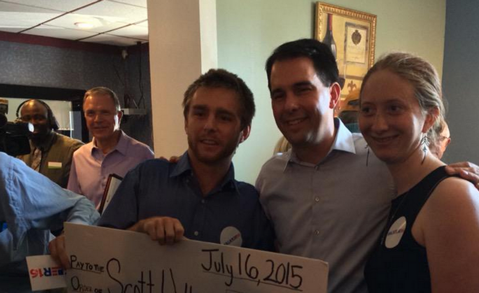Scott Walker Agreed to Take Picture With Guy Holding 'Walker 4 President' Sign — Then He Flipped the Sign Over…