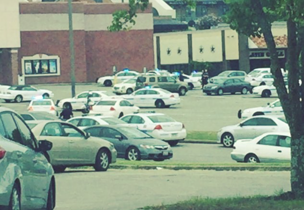 Suspect Armed With Hatchet, Airsoft Pistol Dead After Report of Shots Fired Inside Nashville-Area Movie Theater