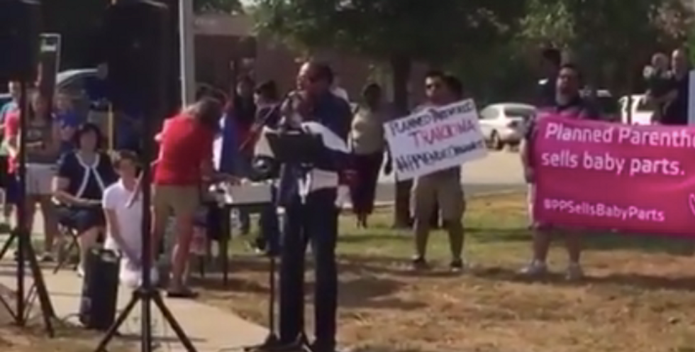 Pastor Shares 'a Couple Facts You Need to Know' About Planned Parenthood and the Black Community at Anti-Abortion Protest