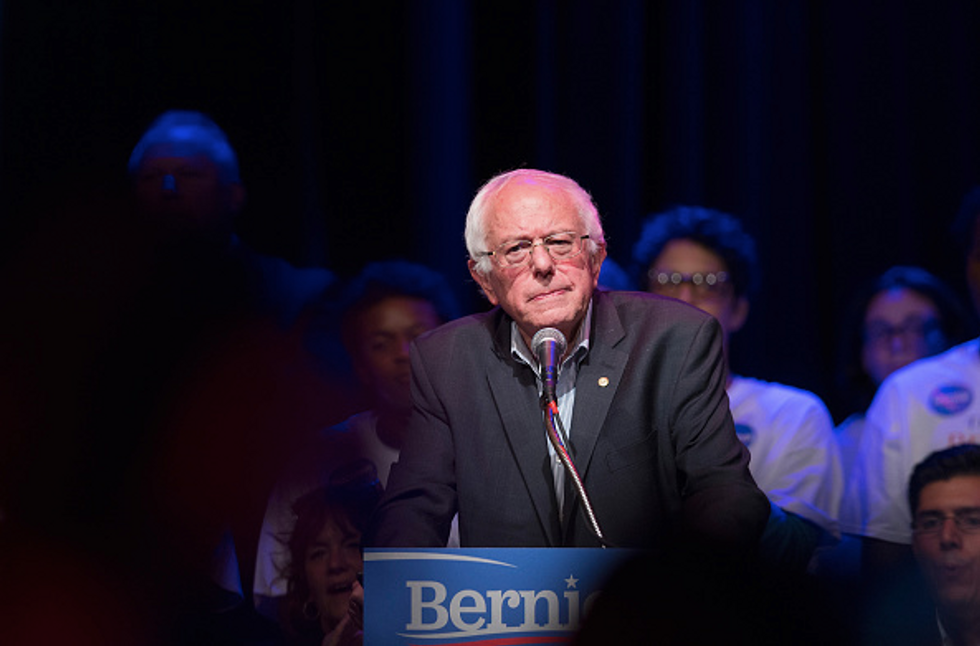 Bernie Sanders Pulls Ahead of Hillary Clinton in New Poll