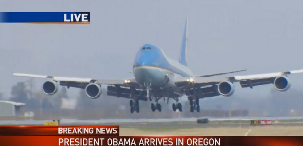 Here's What Was Waiting for President Obama When He Arrived in Roseburg in Aftermath of School Shooting