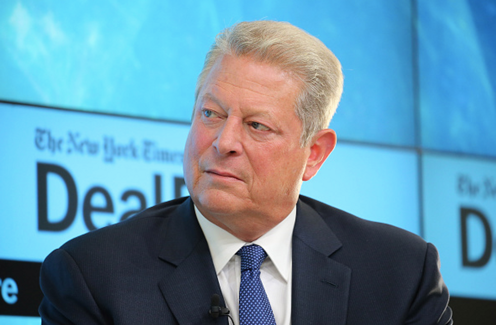 Al Gore Shunning Hillary Clinton Campaign — at Least for Now