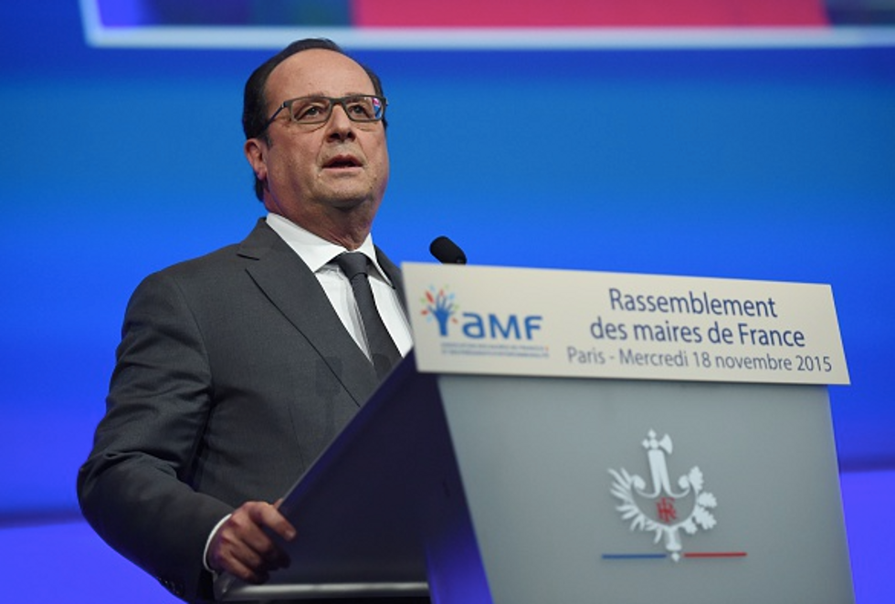 In Wake of Paris Terror Attacks, French President Says 30,000 Refugees Will Still Be Accepted