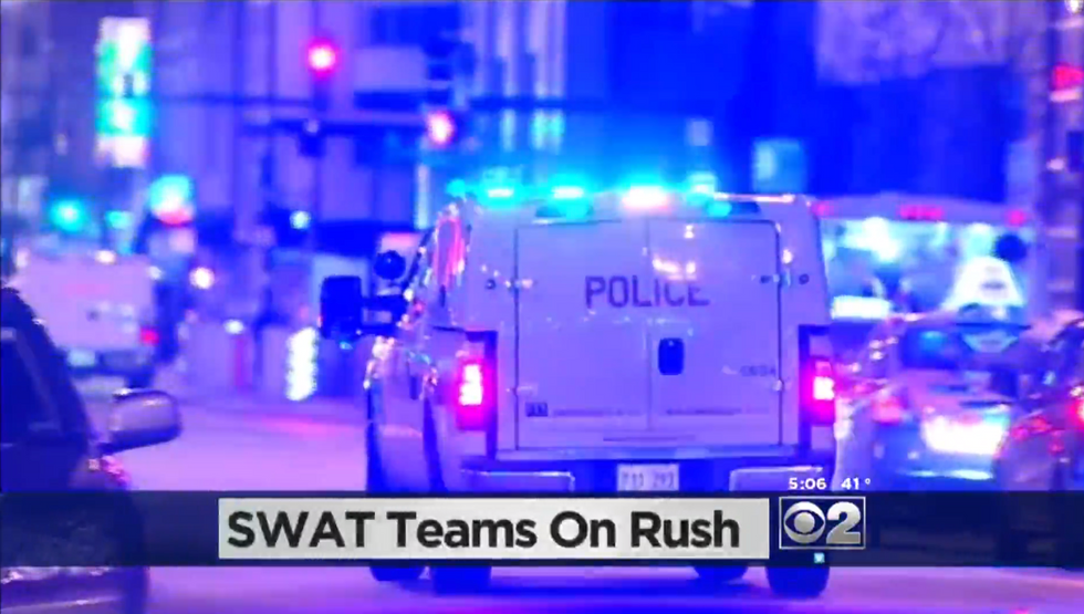 Massive SWAT Response in Chicago After 'Bearded Men' in Van With Temporary Plates Claim They Are ‘With ISIS’